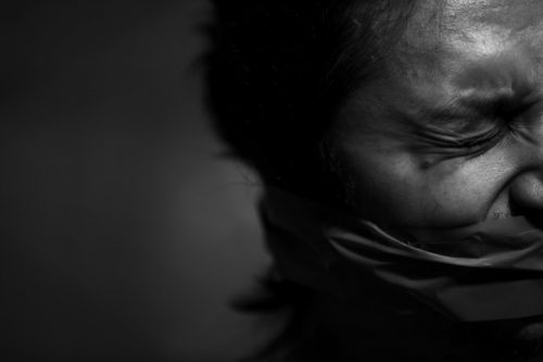 필리핀 경찰, 비밀 수감시설에서 고문을 게임으로